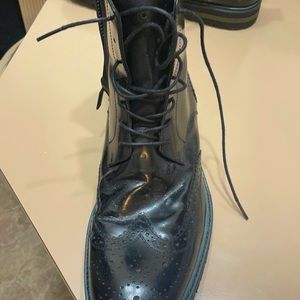 Kenneth Cole boot size 11 never used